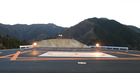 愛知県豊根村ドクターヘリポート ヘリポート照明